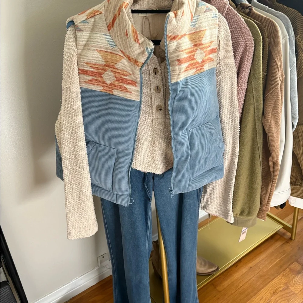Very J Sky Blue and Beige Vest nwt - Picture 2 of 13